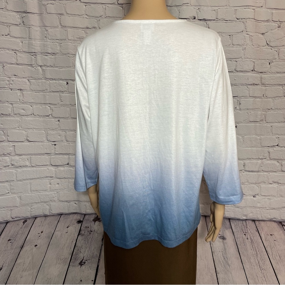 Chico's Weekends Frozen Winter Soft V-Neck Top Size 2 US L - Picture 6 of 9